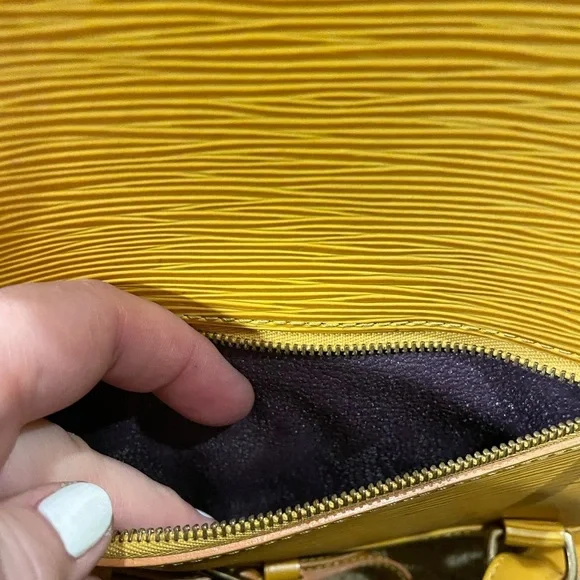 Louis Vuitton Yellow Épi Leather Backpack.VGUC 100% Authentic